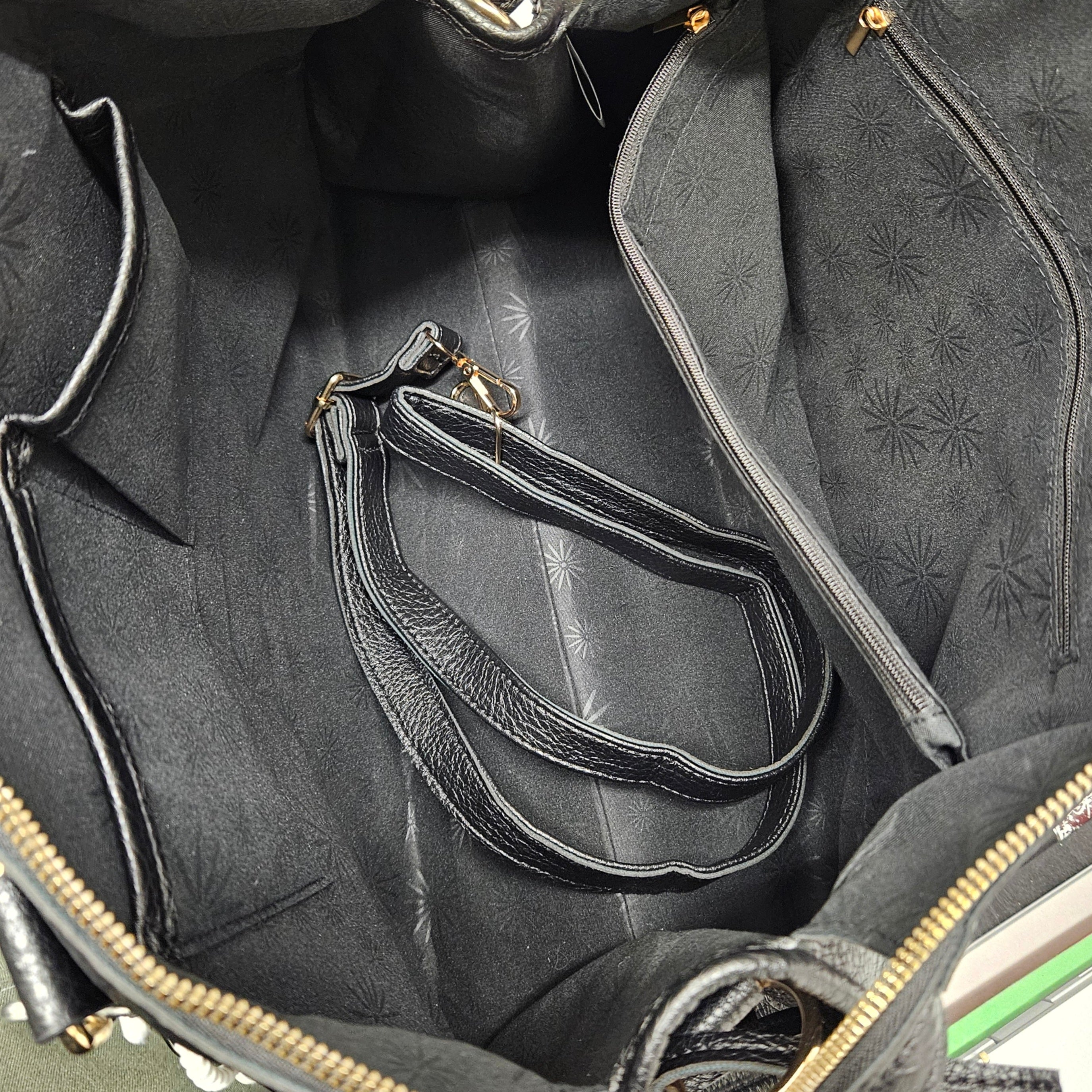 Grand Sac de Cours, Bureau, Voyages