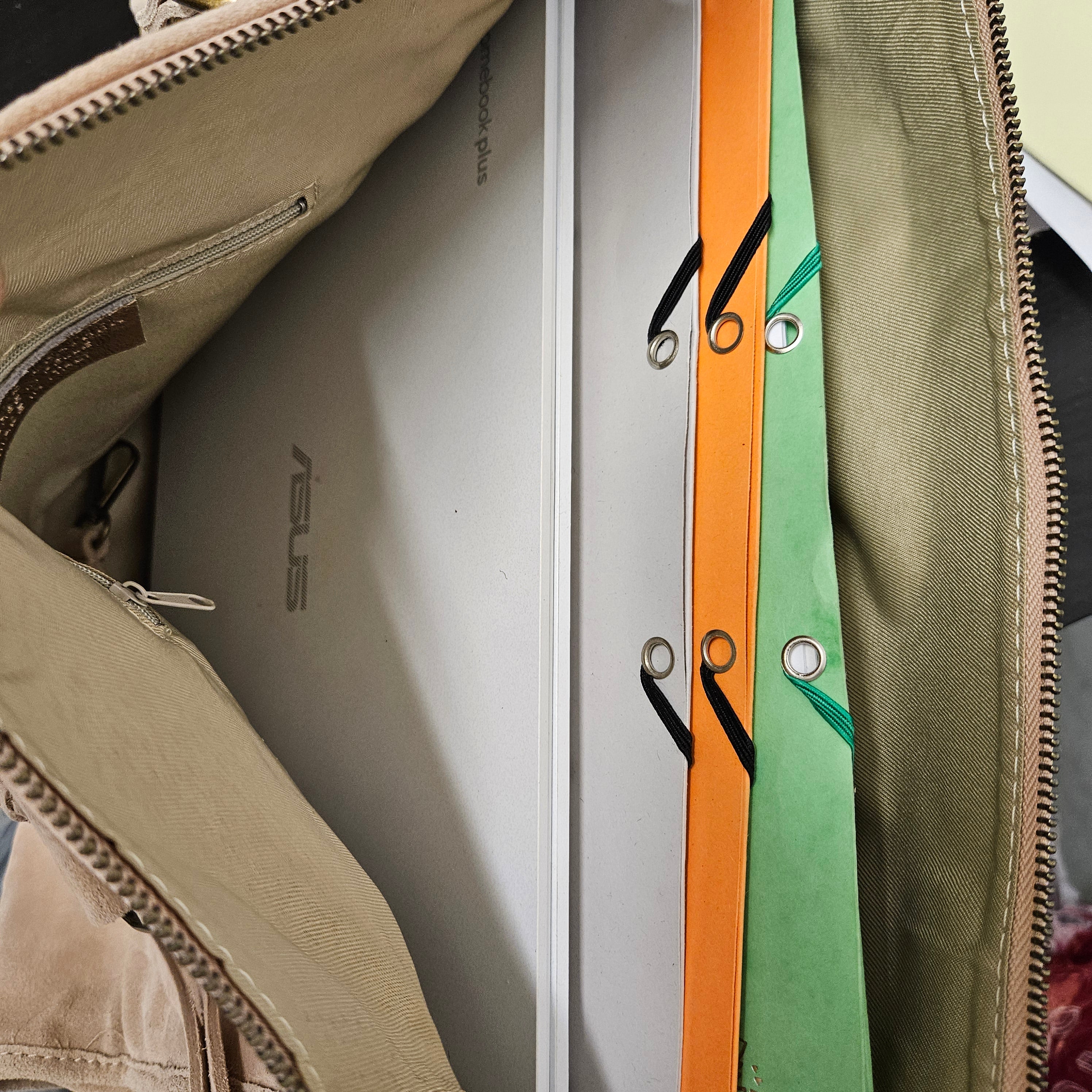Grand Sac à main idéal pour les Cours , Bureau , Travaille , Week-End , Fourre-Tout Daim Cuir